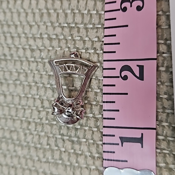 Vintage Avon Holiday Bell Pin Brooch Silver Tone Christmas - Picture 3 of 6